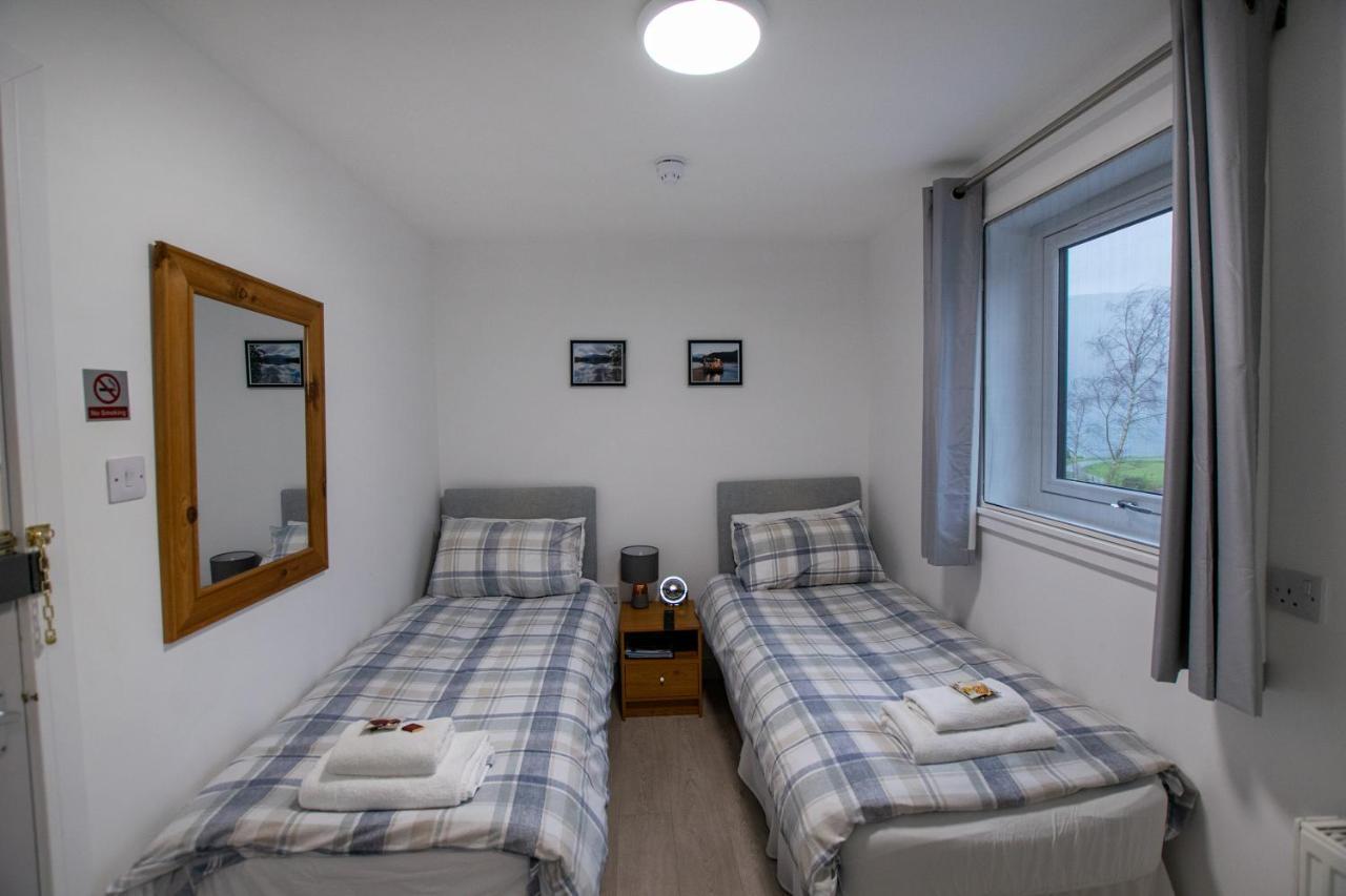 Corran Bunkhouse Hotel Exterior foto A twin bedroom
