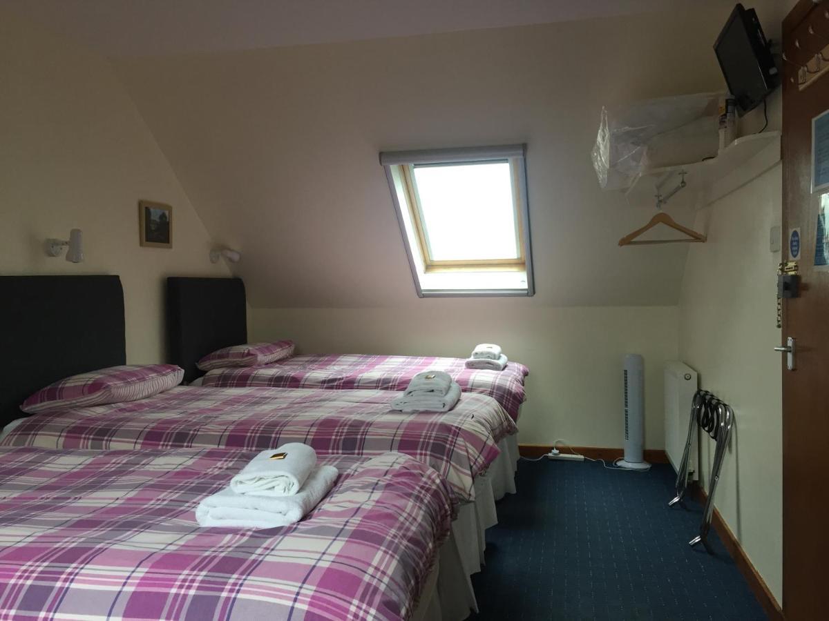 Corran Bunkhouse Hotel Exterior foto A room at the hotel